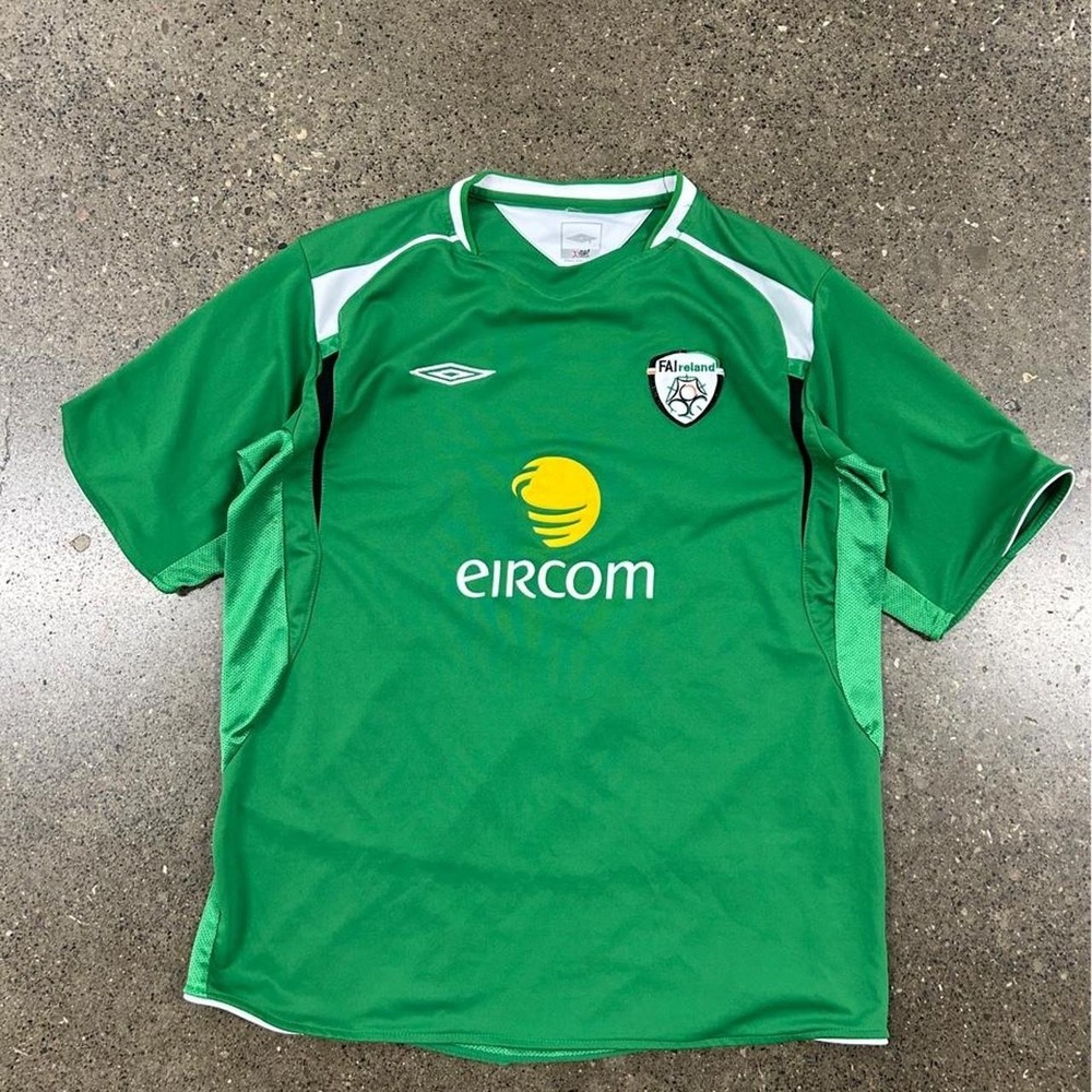 VINTAGE REPUBLIC OF IRELAND 2006-2008 FOOTBALL SOCCER JERSEY UMBRO (SIZE XL)